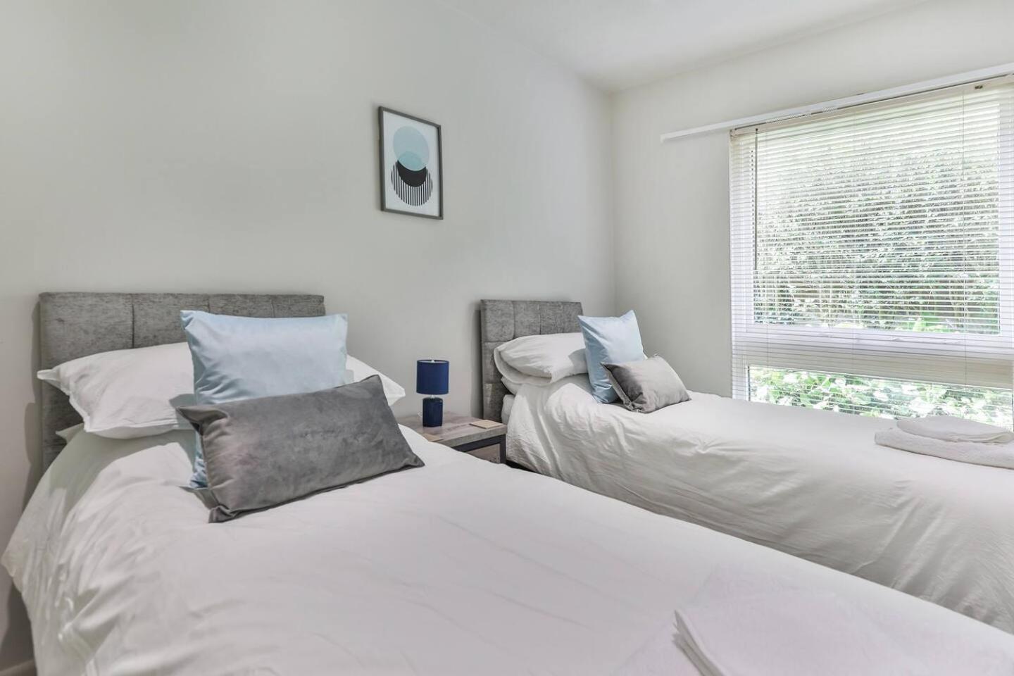 3 Bedroom Bungalow Close To Peak District With Garden Sheffield Exterior foto